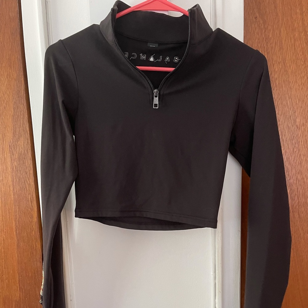 Balance athletica refine crop